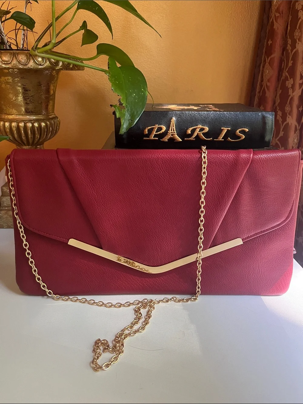 Gunne Sax Red Faux Leather Arielle Chain-Strap Clutch Shoulder Bag Size 6.5”x12”